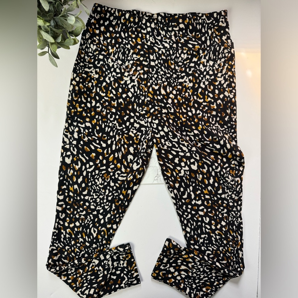 Terra & Sky. Animal Print leggings size 0X (14W).
